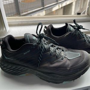 Hoka One One - Goretex Speedgoat - Women’s 9.5